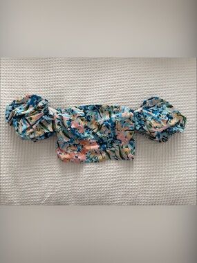 Abercrombie & Fitch Blue and Pink Floral Off-Shoulder Top